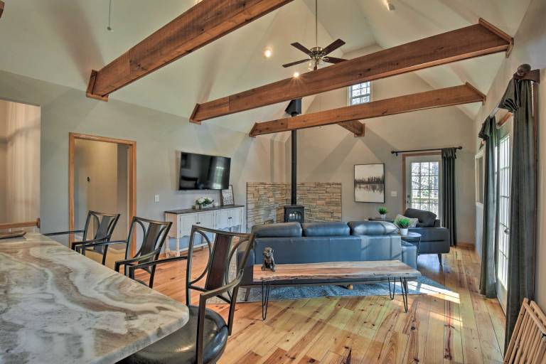 Family-Friendly Lake Lanier Escape on 2 + Acres! — photo 5