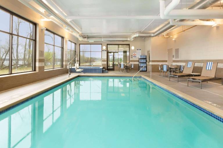 Country Inn & Suites by Radisson, Bemidji, MN — photo 2