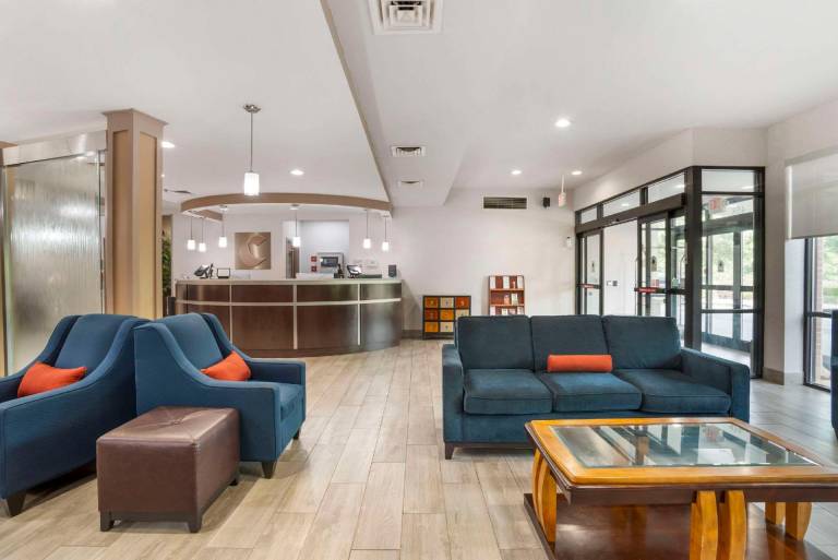 Comfort Suites At WestGate Mall — photo 3