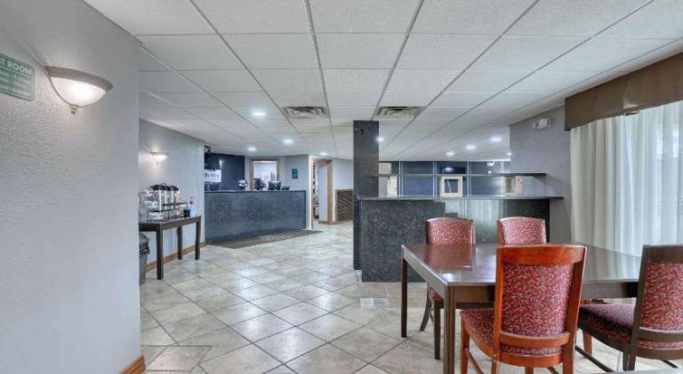 Quality Inn & Suites Green Bay Downtown — photo 4