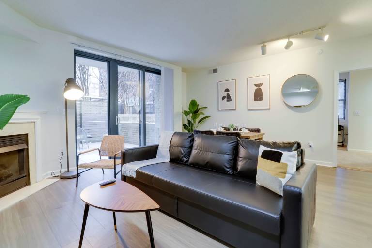 Ballston Apt Gym & Modern Living