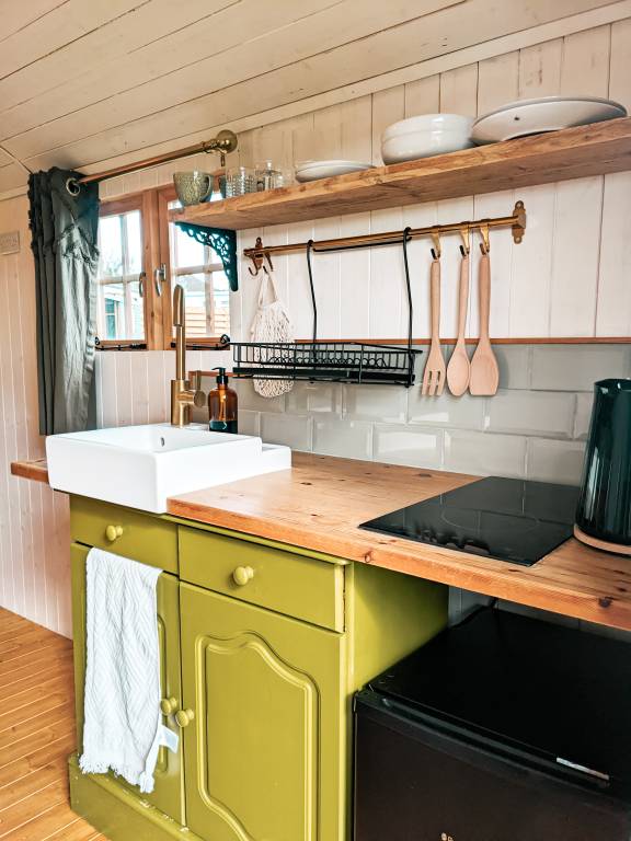 Cabin with 1 room for 2 persons — photo 3