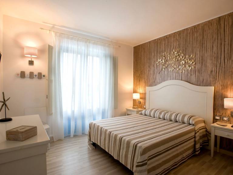 Holiday apartment with patio & pool in Ragusa