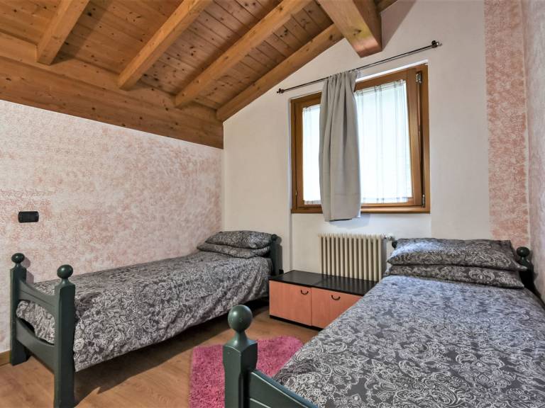 Holiday apartment with barbecue & terrace | Mountain view — photo 4