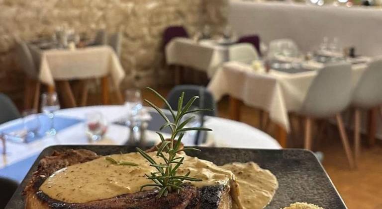 Logis Hotel Restaurant L'Esquielle — photo 5