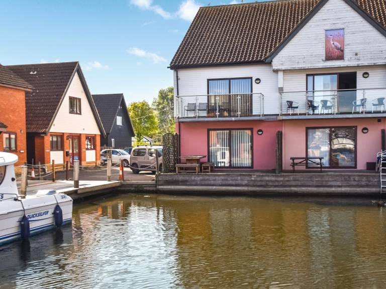 Cottage Horning