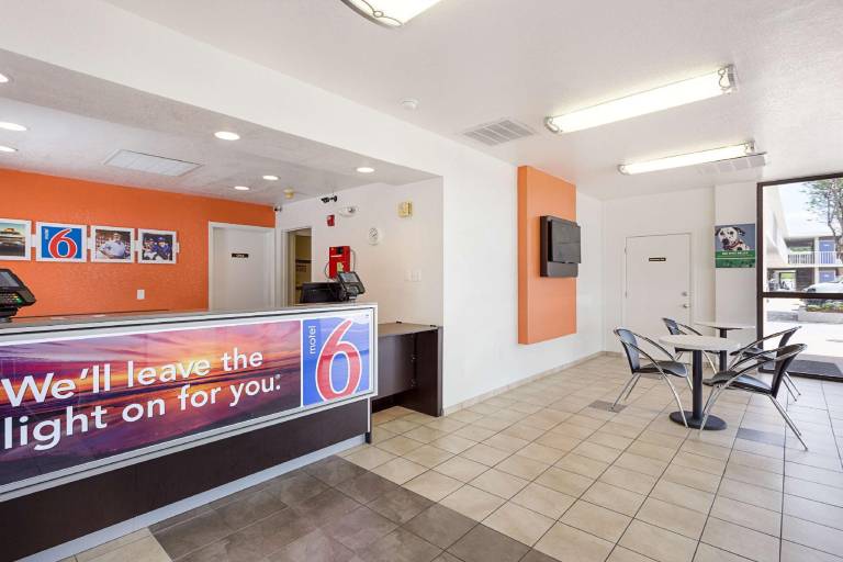 Motel 6 Baton Rouge, LA - Southeast — photo 3
