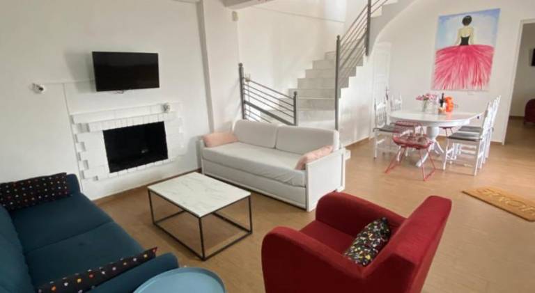 House with garden & terrace — photo 2