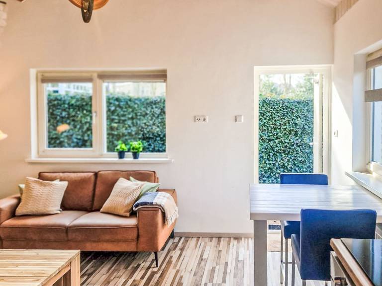 House with patio & yard | Dogs allowed — photo 2
