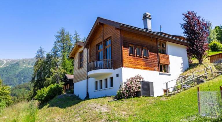 Chalet with 4 rooms for 10 persons — photo 4