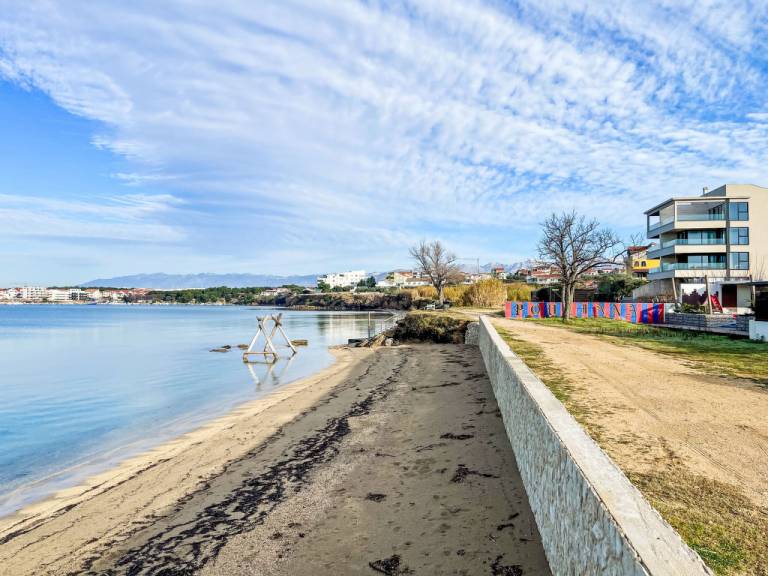 Apartma Povljana