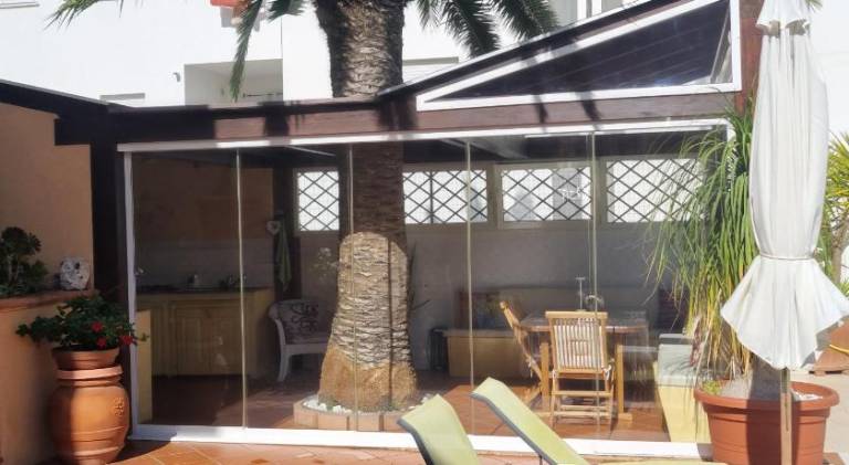 Vacation home with pool — photo 2