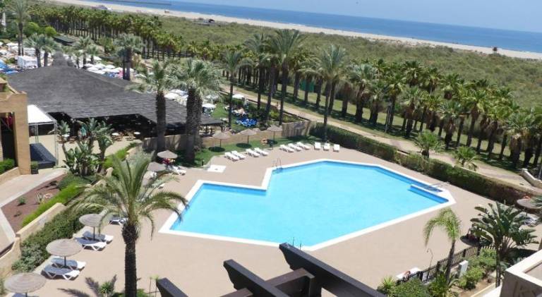 Holiday apartment with pool — photo 3