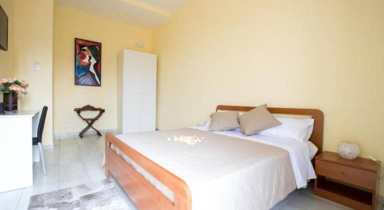Serviced apartment with pool, sauna & barbeque — photo 2