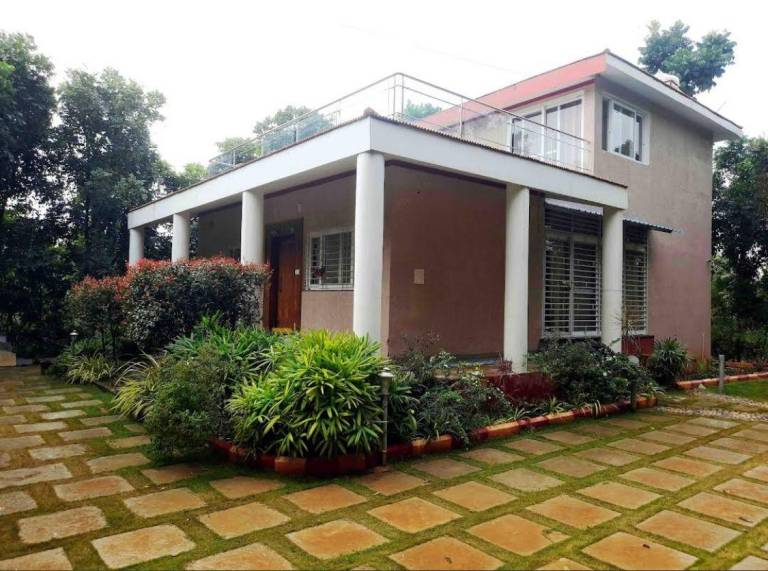 Farm with yard & terrace in Hyderabad