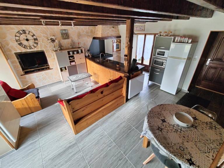 Beautiful gite with yard, terrace & BBQ | Pet-friendly — photo 4