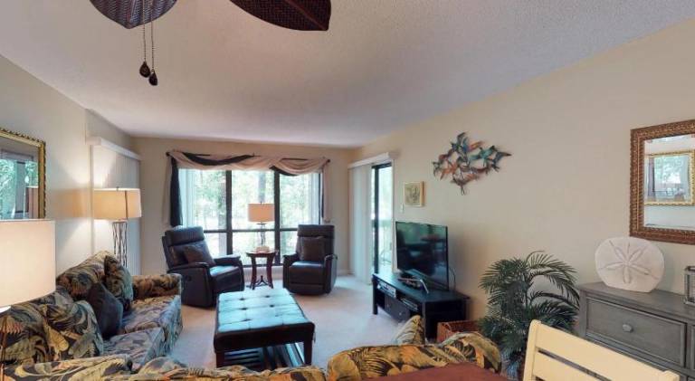 Rental apartment with pool in Hilton Head Island, SC
