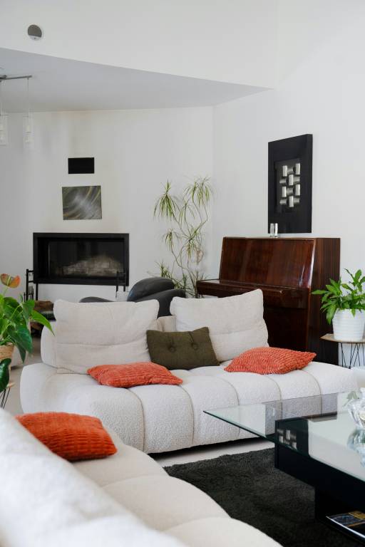 Vacation home with terrace, garden & private pool — photo 5
