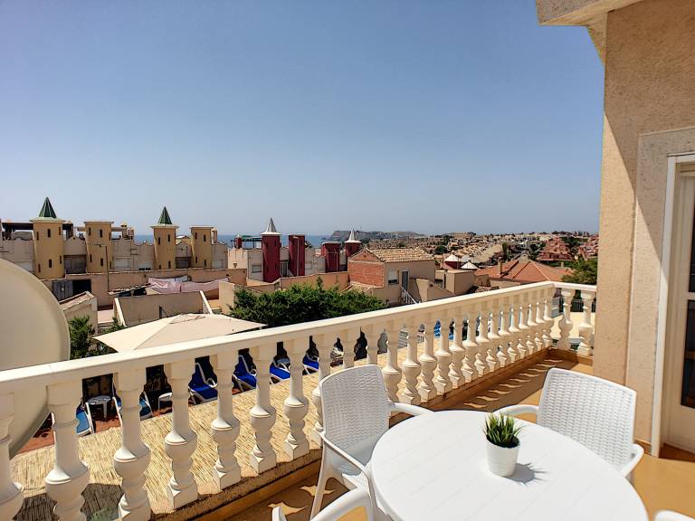 Fully equipped beautiful villa with garden, private pool & patio | Close to the beach | Pets allowed — photo 3