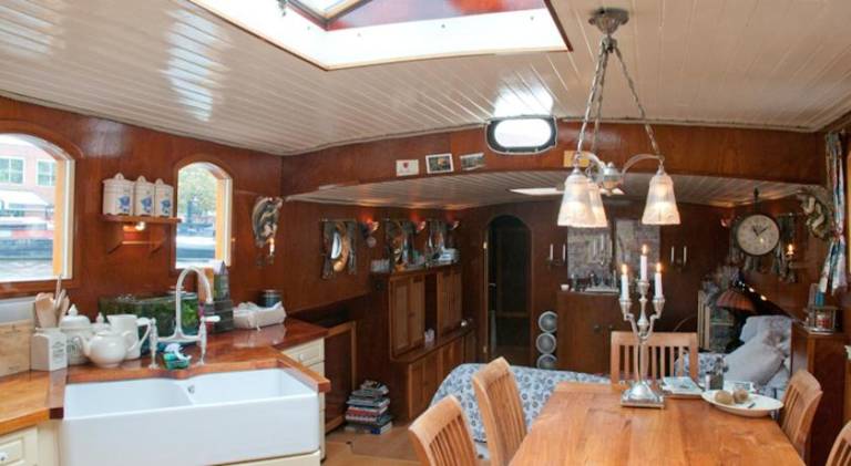 Art deco houseboat on super location — photo 5