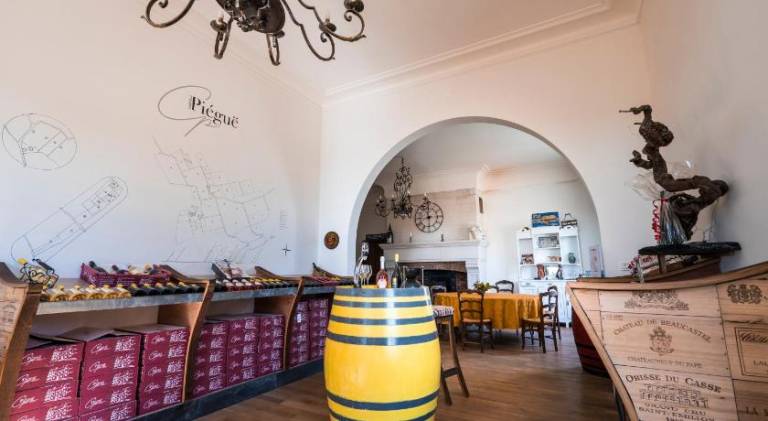 Vignoble Chateau Piegue - winery — photo 2