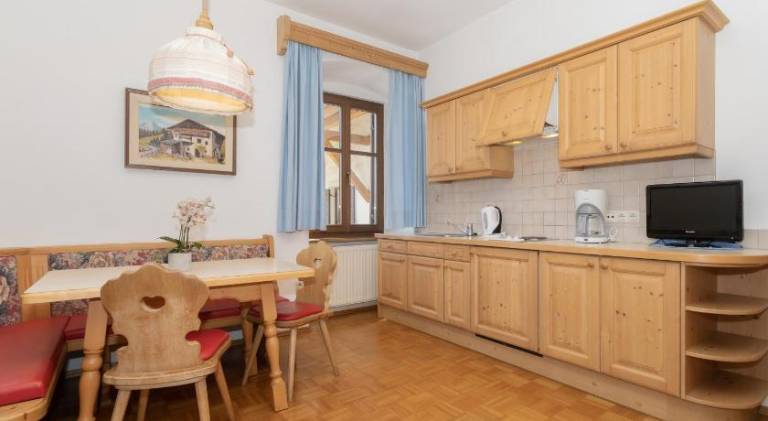 Serviced apartment with yard | Pets allowed — photo 5