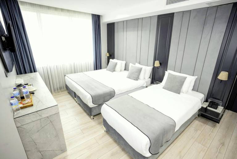 EXPRESS PLUS HOTEL — photo 4