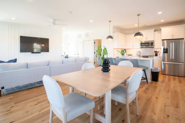 Child-friendly house with garden & barbeque | Water view | Next to the beach | Pet-friendly — photo 2