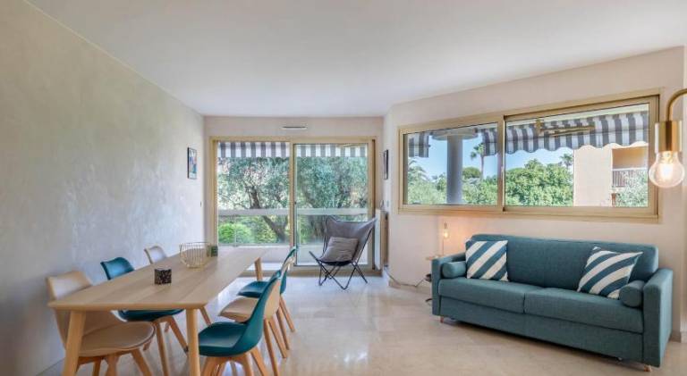 Fully equipped pleasant holiday apartment with terrace & private pool | Pets allowed — photo 2