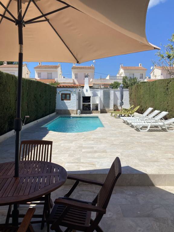 Villa  Montroig