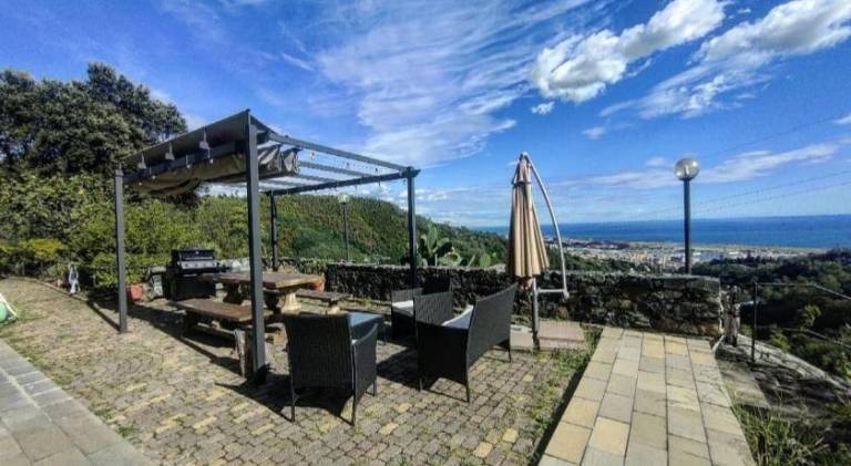 Rental apartment with hot tub — photo 3