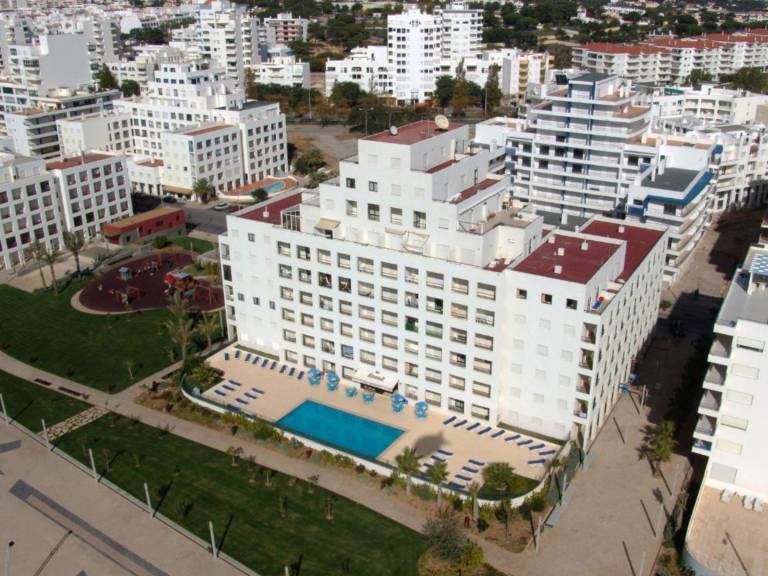 2-Bedroom Beachfront Apartment, Quarteira in Loulé