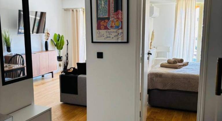 Apartment with patio | Next to Russian Orthodox Cathedral | Perfect for remote work — photo 2