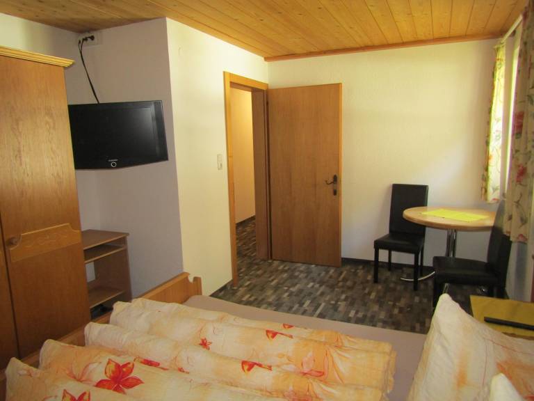 Studio with 1 room for 3 persons — photo 5