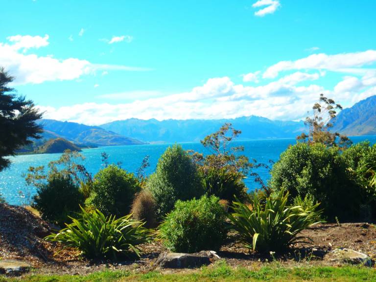 House  Lake Hawea