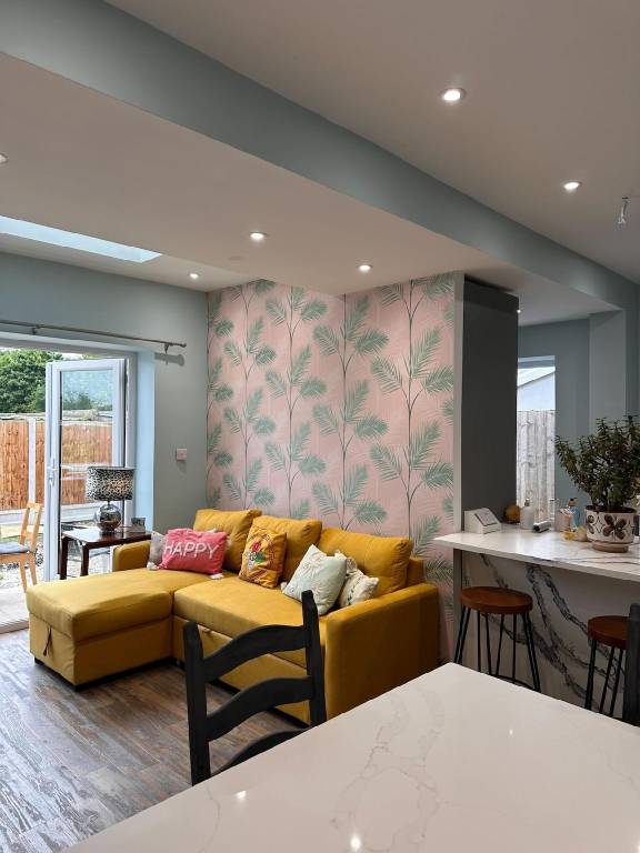 Vacation home with 3 rooms for 9 persons in Hull