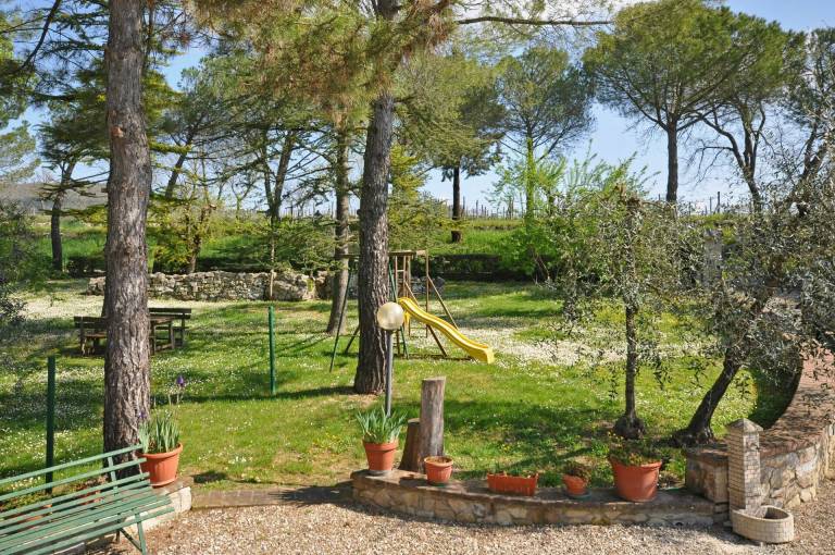 Child-friendly villa with private pool, barbeque & yard | Pets are welcome — photo 4