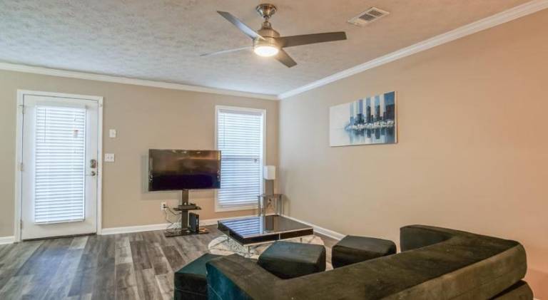 Ample vacation home | Dogs allowed in Conyers, GA