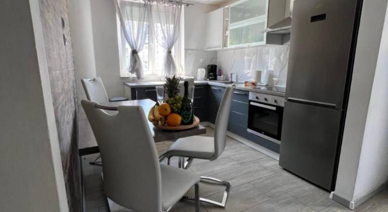 Holiday apartment with patio — photo 3