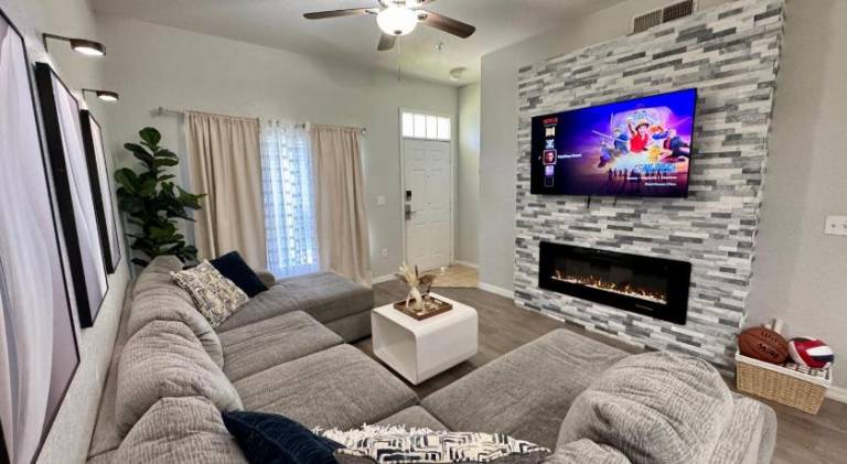 Vacation home with pool | Pet-friendly in Kissimmee, FL