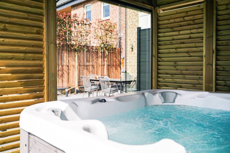 Vacation home with grill, sauna & yard | Nature view in Liege