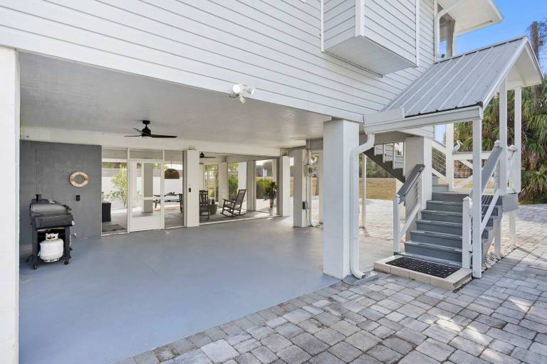 Family-oriented charming vacation home with grill & private pool | Close to the beach | Suitable for remote work | Pets are welcome — photo 4