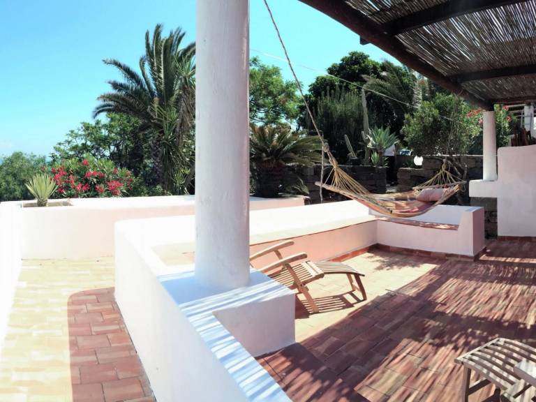 Vacation home with terrace & grill in Trapani