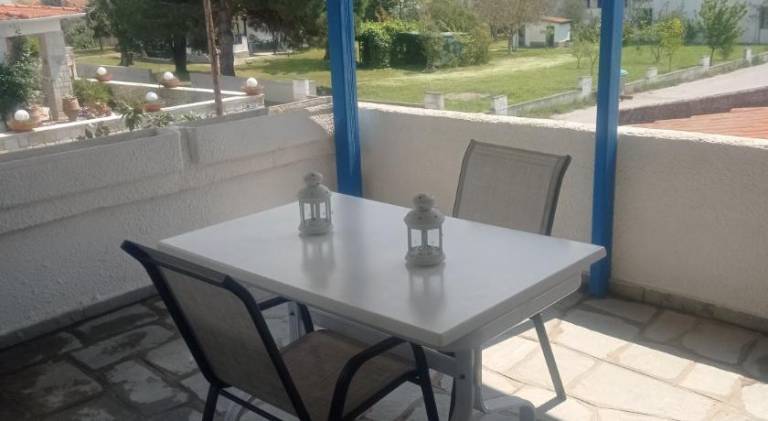 Apartment with terrace & yard in Kas