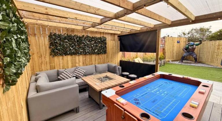 Vacation home with hot tub in Newcastle-upon-Tyne