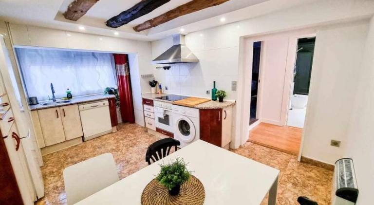 Pleasant holiday apartment | Next to Cathedral-Basilica of Our Lady of the Pillar | Pets are welcome — photo 3