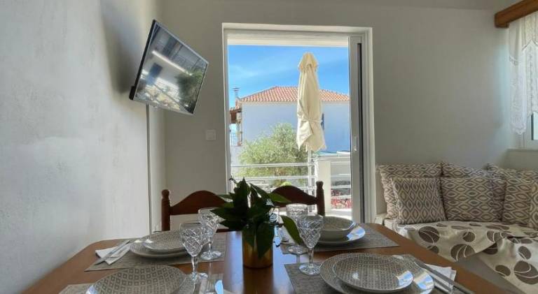 Holiday apartment with yard & patio | Perfect for remote work — photo 3