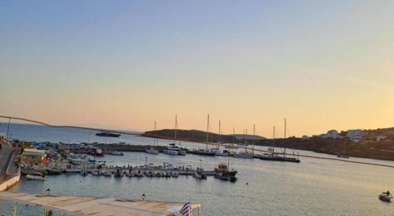 House with 2 rooms for 4 persons in Andros