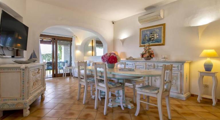 Villa | Beach nearby | Pets allowed — photo 4