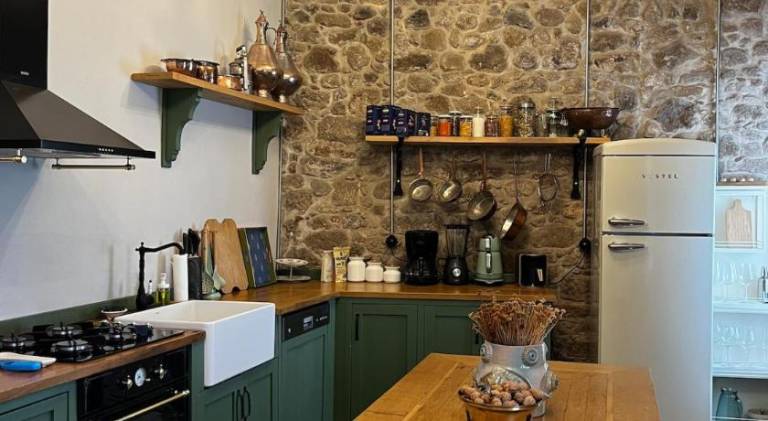 Fully equipped charming vacation home with garden, patio & BBQ | Perfect for remote work | Dogs allowed — photo 3